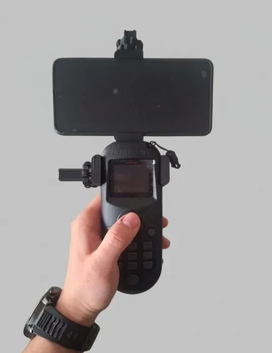 Uniwersalny uchwyt na telefon do pilota łódki zanętowej — zdjęcie 2